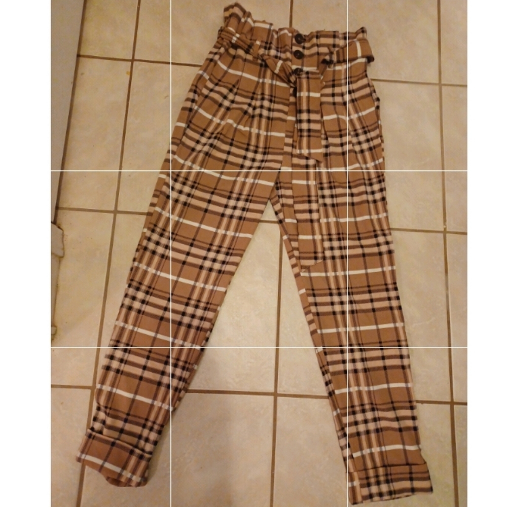 Paperbag plaid pants